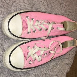 pink converse shoes